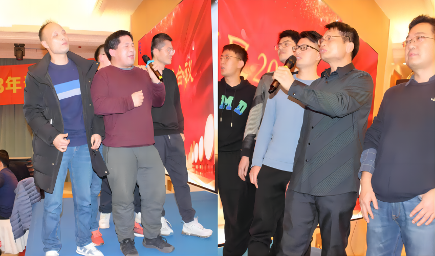 图片四：研发部合唱合影(1).png